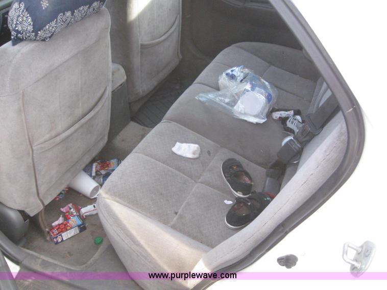 image for item 3044 2000 Mazda 626LX