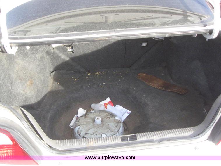 image for item 3044 2000 Mazda 626LX