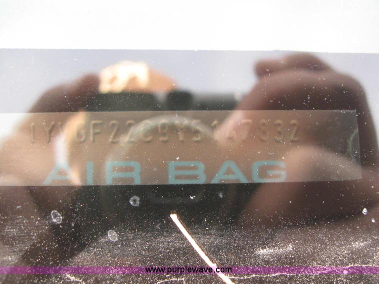 image for item 3044 2000 Mazda 626LX