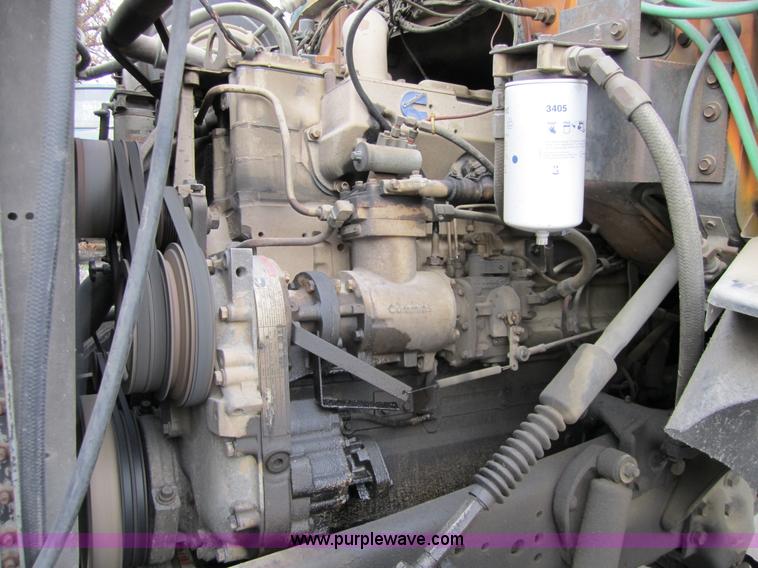 image for item 4345 1984 Ford LN9000 semi truck