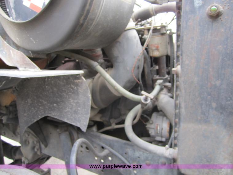 image for item 4345 1984 Ford LN9000 semi truck