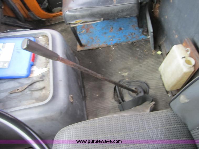 image for item 4346 1984 Ford LN9000 semi truck