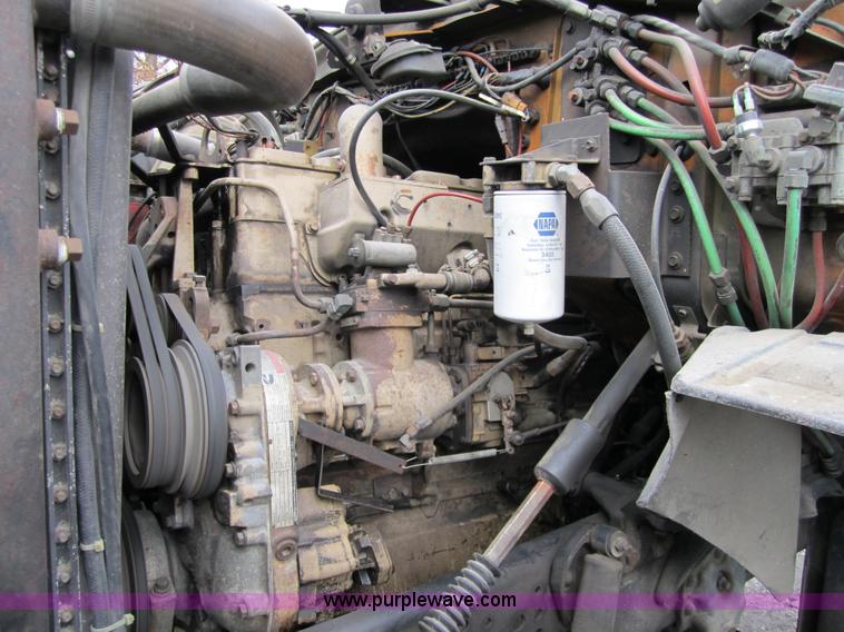 image for item 4346 1984 Ford LN9000 semi truck