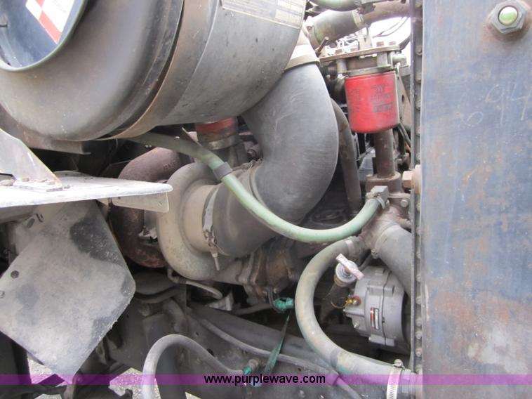 image for item 4346 1984 Ford LN9000 semi truck