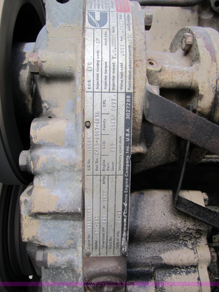 image for item 4346 1984 Ford LN9000 semi truck