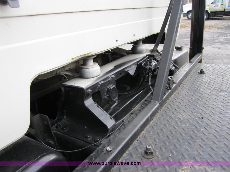 image for item 4350 1982 Chevrolet Kodiak semi truck