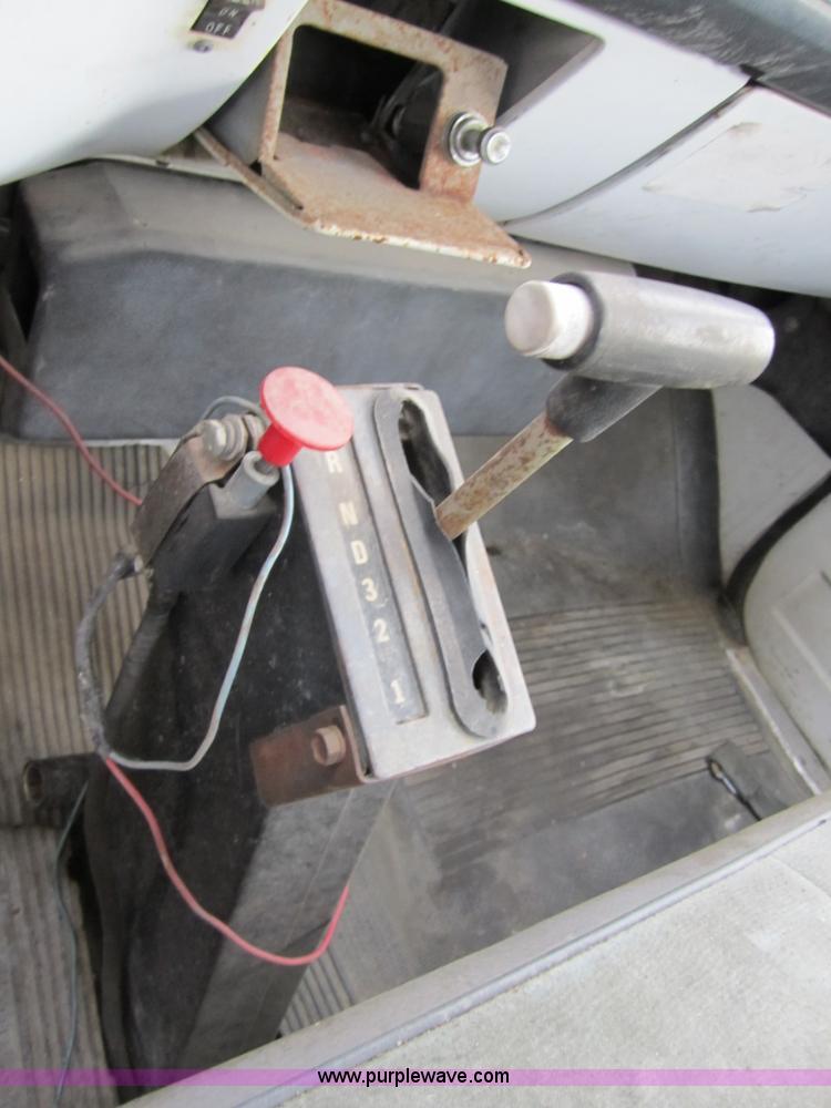 image for item 4350 1982 Chevrolet Kodiak semi truck