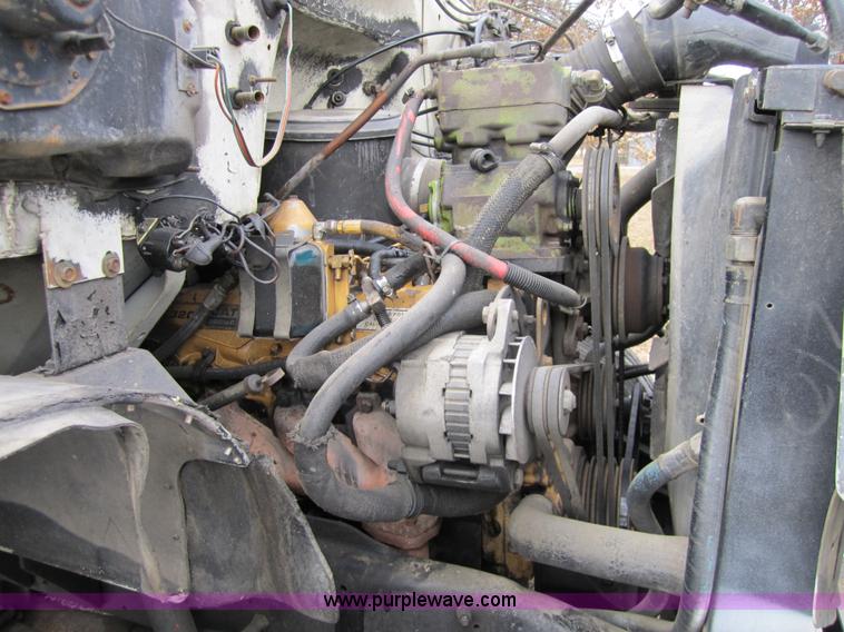 image for item 4350 1982 Chevrolet Kodiak semi truck