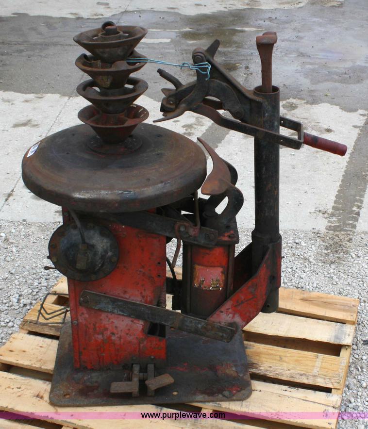 image for item 4839 Big Fours tire changer