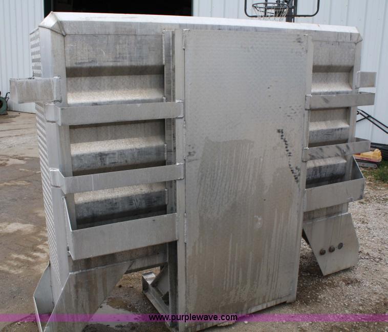 image for item 4841 Sturdy light aluminum headache rack