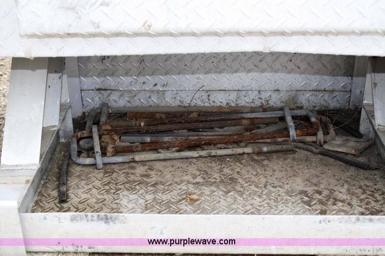 image for item 4841 Sturdy light aluminum headache rack