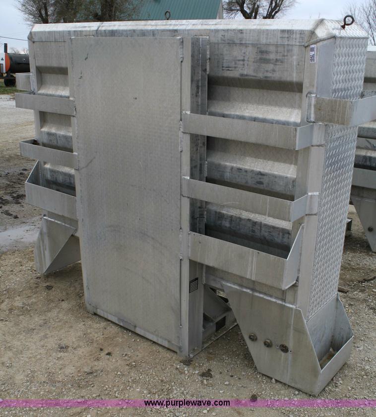 image for item 4842 Sturdy light aluminum headache rack