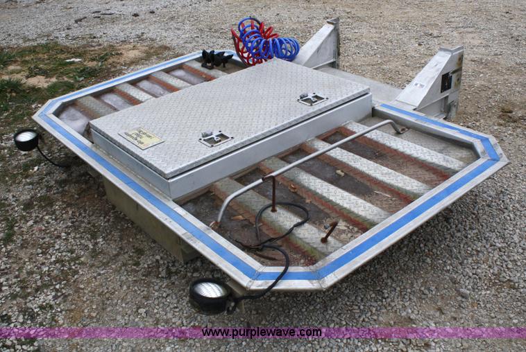 image for item 4843 Sturdy light aluminum headache rack