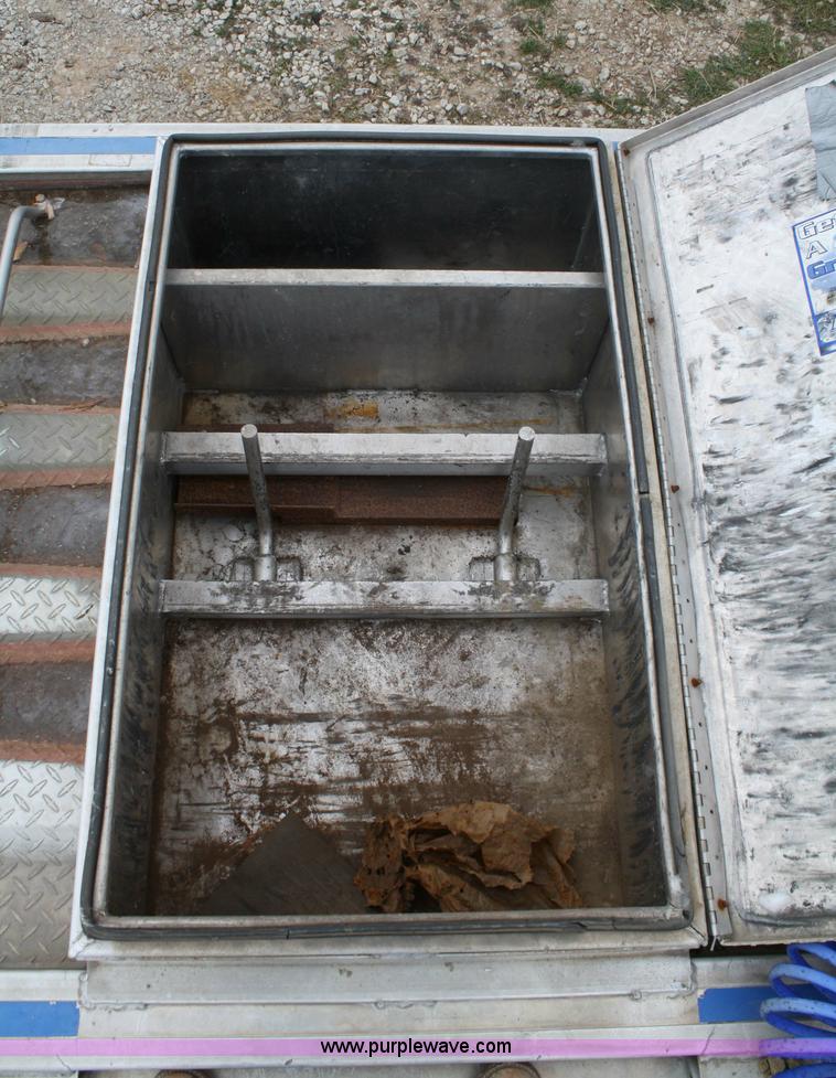 image for item 4843 Sturdy light aluminum headache rack