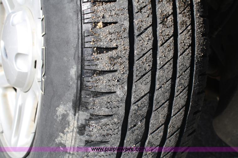 image for item 4911 2002 Ford Explorer XLT