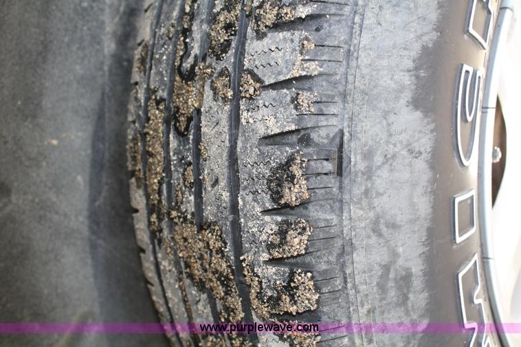 image for item 4911 2002 Ford Explorer XLT