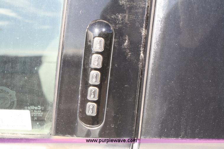 image for item 4911 2002 Ford Explorer XLT