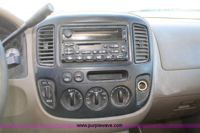 image for item 4919 2001 Ford Escape XLT