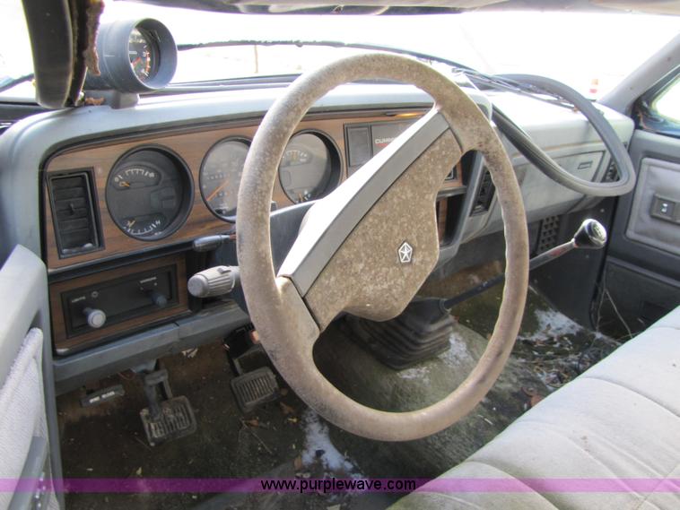 image for item 5137 1991 Dodge Ram D-250 pickup truck