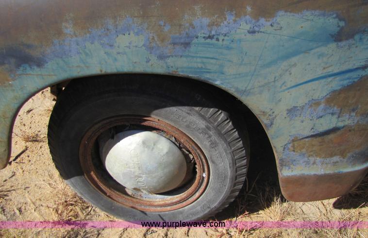 image for item 5162 1951 Chevrolet 5600 3/4 ton pickup truck