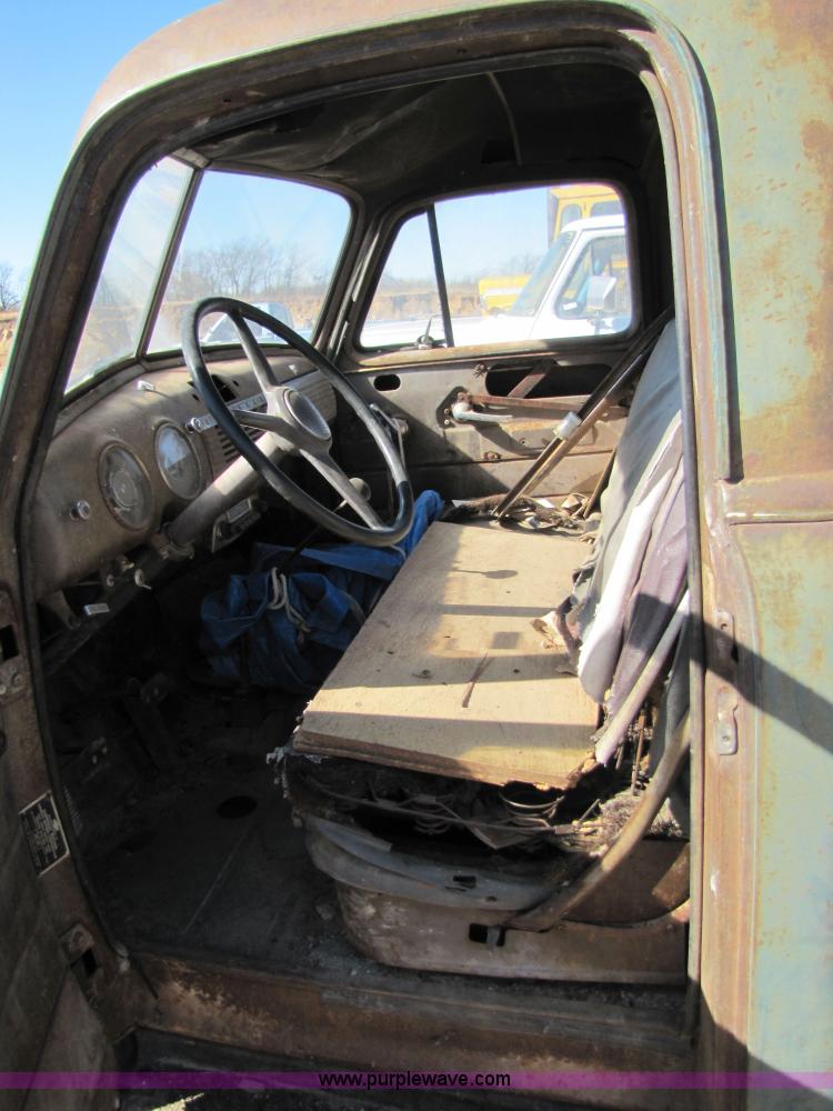 image for item 5162 1951 Chevrolet 5600 3/4 ton pickup truck