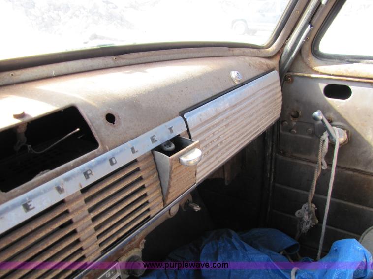 image for item 5162 1951 Chevrolet 5600 3/4 ton pickup truck