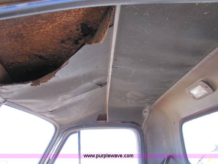 image for item 5162 1951 Chevrolet 5600 3/4 ton pickup truck