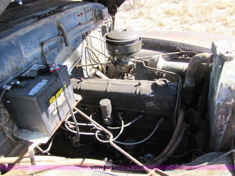 image for item 5162 1951 Chevrolet 5600 3/4 ton pickup truck