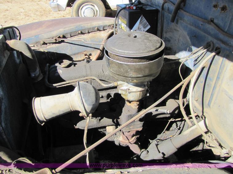 image for item 5162 1951 Chevrolet 5600 3/4 ton pickup truck