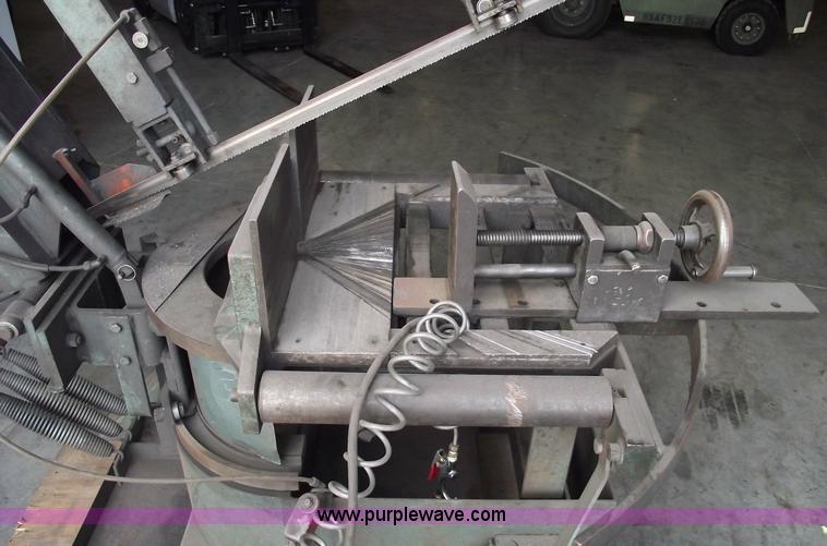 image for item 5441 Ellis 3000 band saw