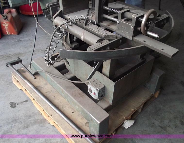 image for item 5441 Ellis 3000 band saw