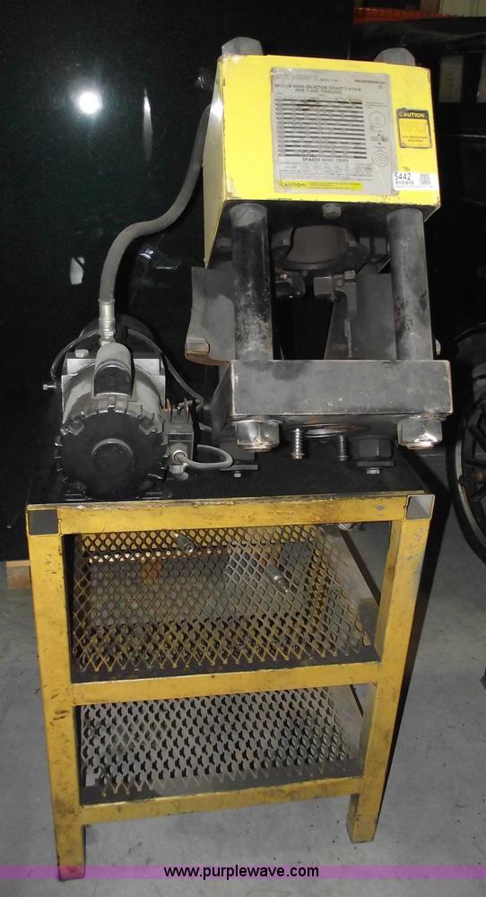 image for item 5442 Weatherhead T-4000 hose crimper