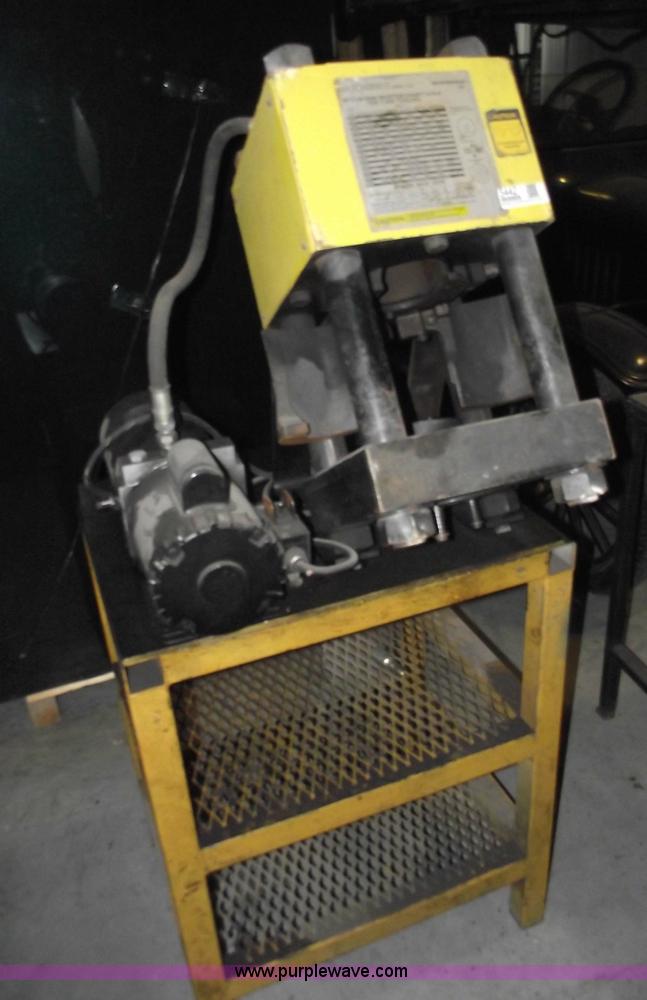 image for item 5442 Weatherhead T-4000 hose crimper