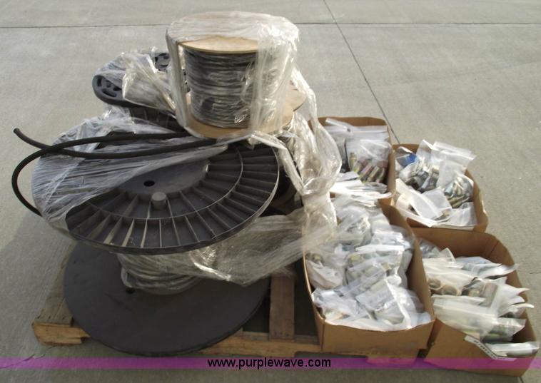 image for item 5442 Weatherhead T-4000 hose crimper