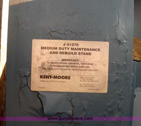 image for item 5443 Kent-moore engine stand