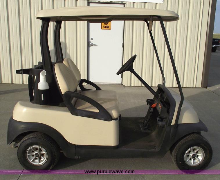 image for item 5445 2006 Club Car golf cart
