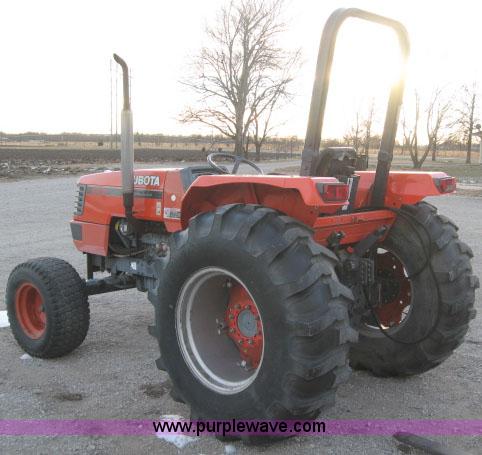 image for item 5542 1996 Kubota M4700 tractor