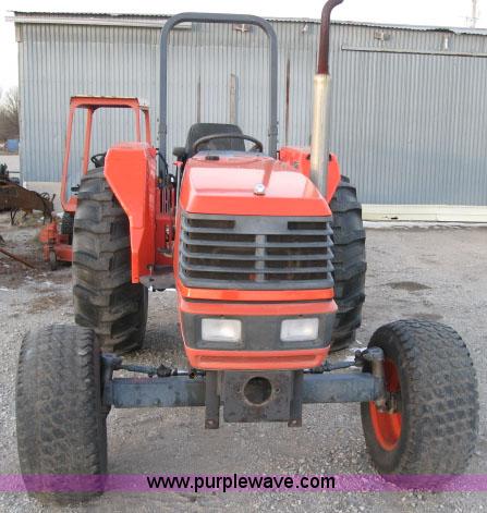 image for item 5542 1996 Kubota M4700 tractor