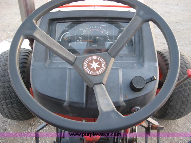 image for item 5542 1996 Kubota M4700 tractor
