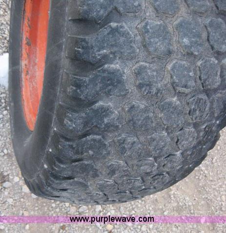 image for item 5542 1996 Kubota M4700 tractor