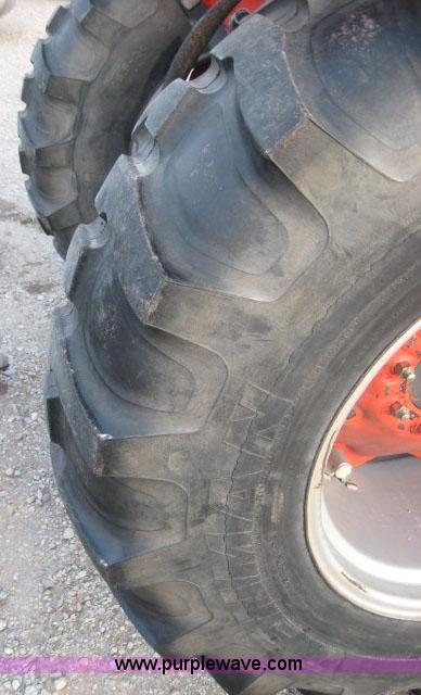 image for item 5542 1996 Kubota M4700 tractor