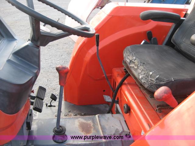 image for item 5542 1996 Kubota M4700 tractor