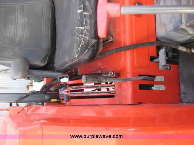 image for item 5542 1996 Kubota M4700 tractor