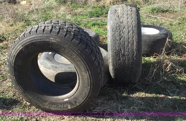 image for item 5998 (4) Super singles