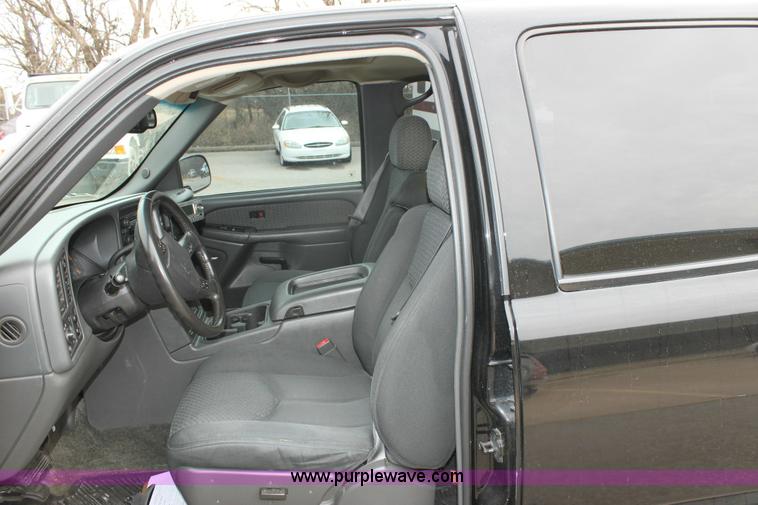 image for item 6532 2003 Chevrolet Avalanche K1500