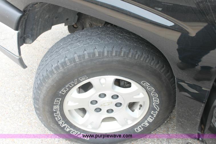 image for item 6532 2003 Chevrolet Avalanche K1500