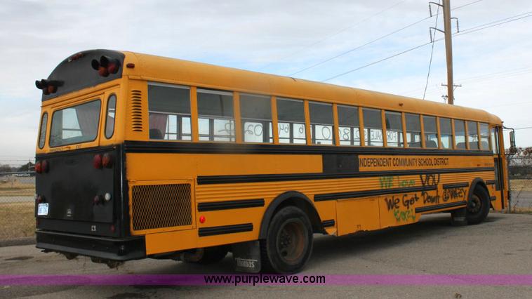 image for item 6534 1986 Thomas Built 3885 school bus