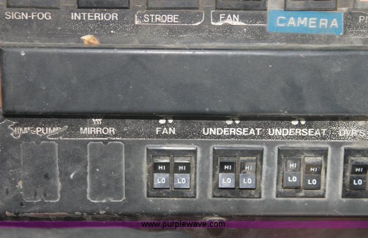 image for item 6534 1986 Thomas Built 3885 school bus