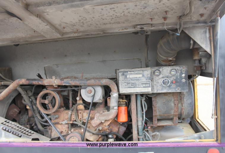 image for item 6534 1986 Thomas Built 3885 school bus