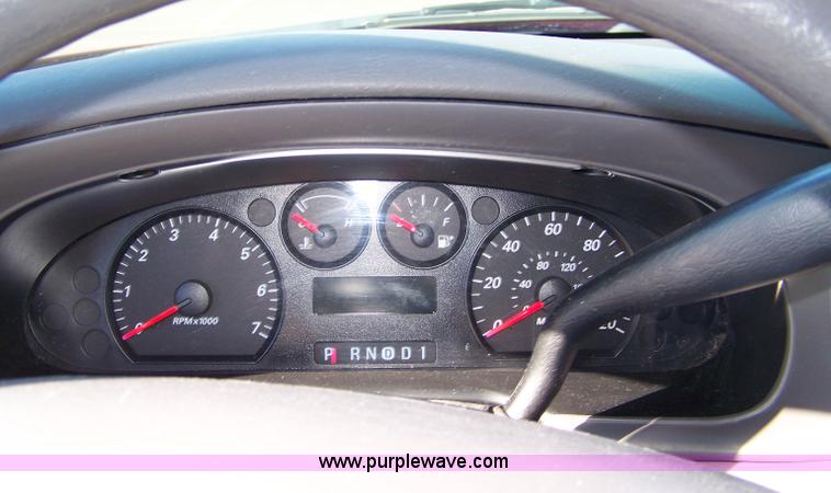 image for item 7000 2006 Ford Taurus SE